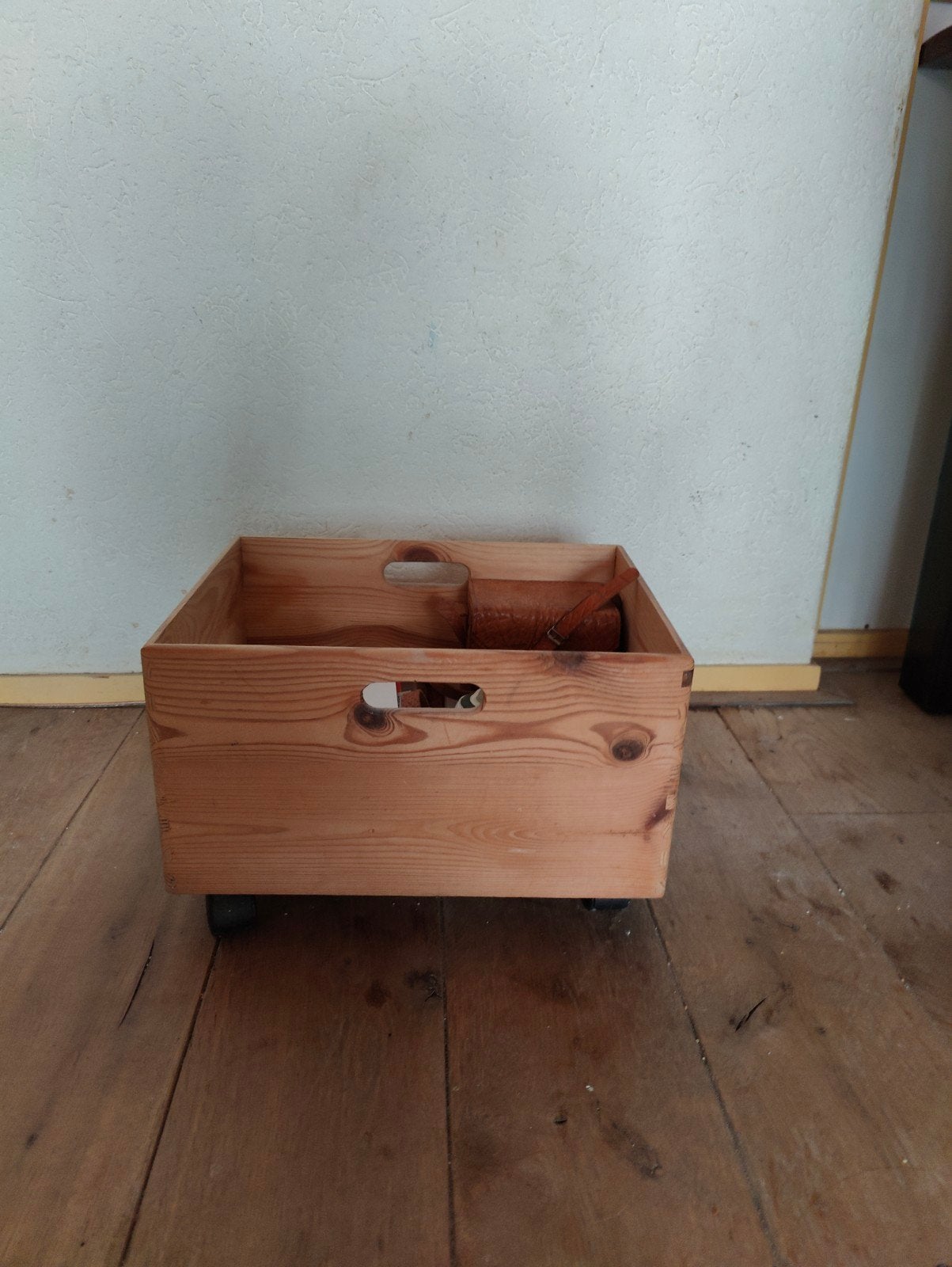 Houten opbergkratten op wieltjes, Ophalen, Gebruikt, 40 tot 60 cm, 50 tot 75 cm