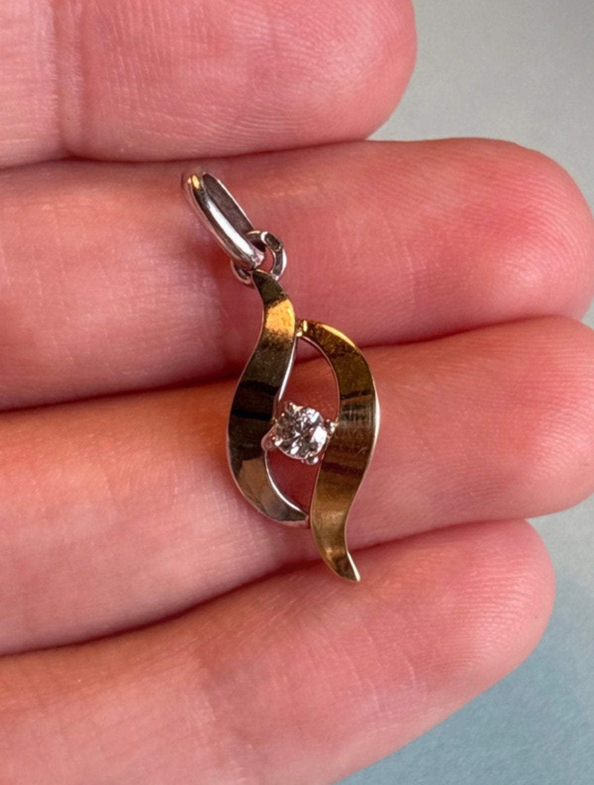 Vintage gouden bicolor hanger met briljant, Verzenden, Zo goed als nieuw, Goud, Goud