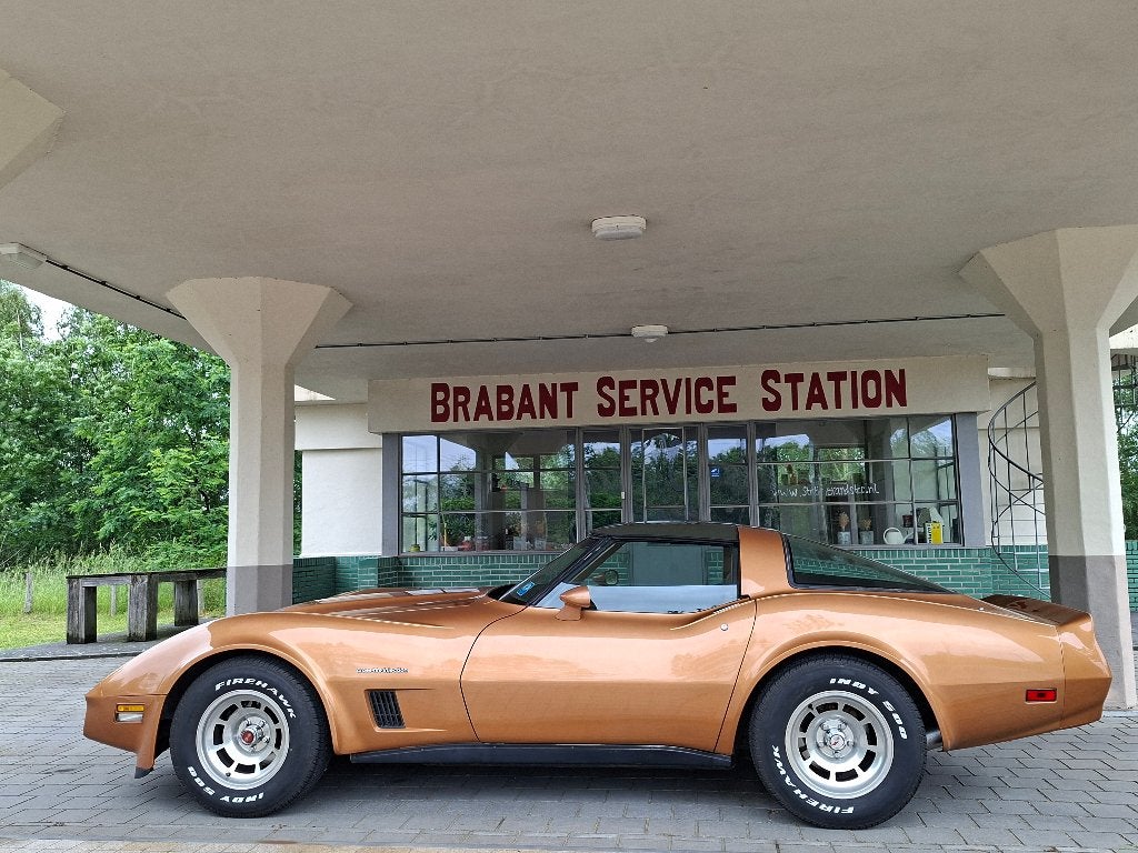 Corvette C3 1982 55K miles original, Auto's, Oldtimers, Particulier, Elektrische buitenspiegels, Metallic lak, Panoramadak, Sportstoelen