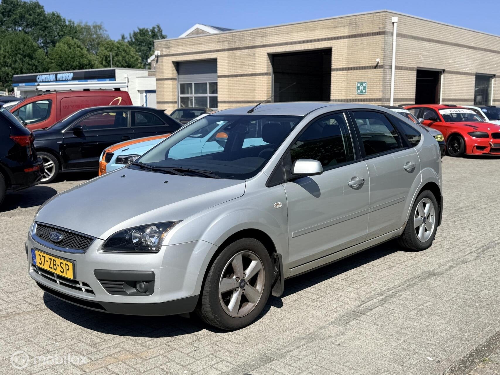 Ford Focus 1.8-16V Ambiente Flexifuel, Auto's, 125 pk, Gebruikt, Emergency brake assist, 4 cilinders