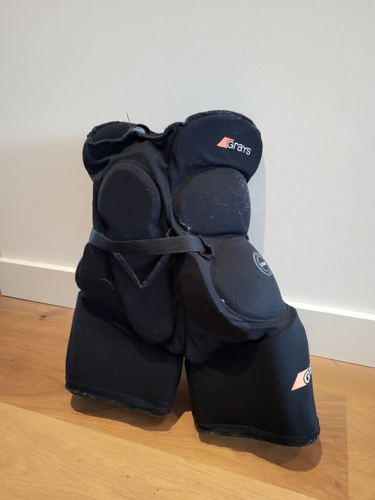 Vrouwen hockey keepersbroek met aparte beschermbroek, Ophalen of Verzenden, Zo goed als nieuw, Kleding
