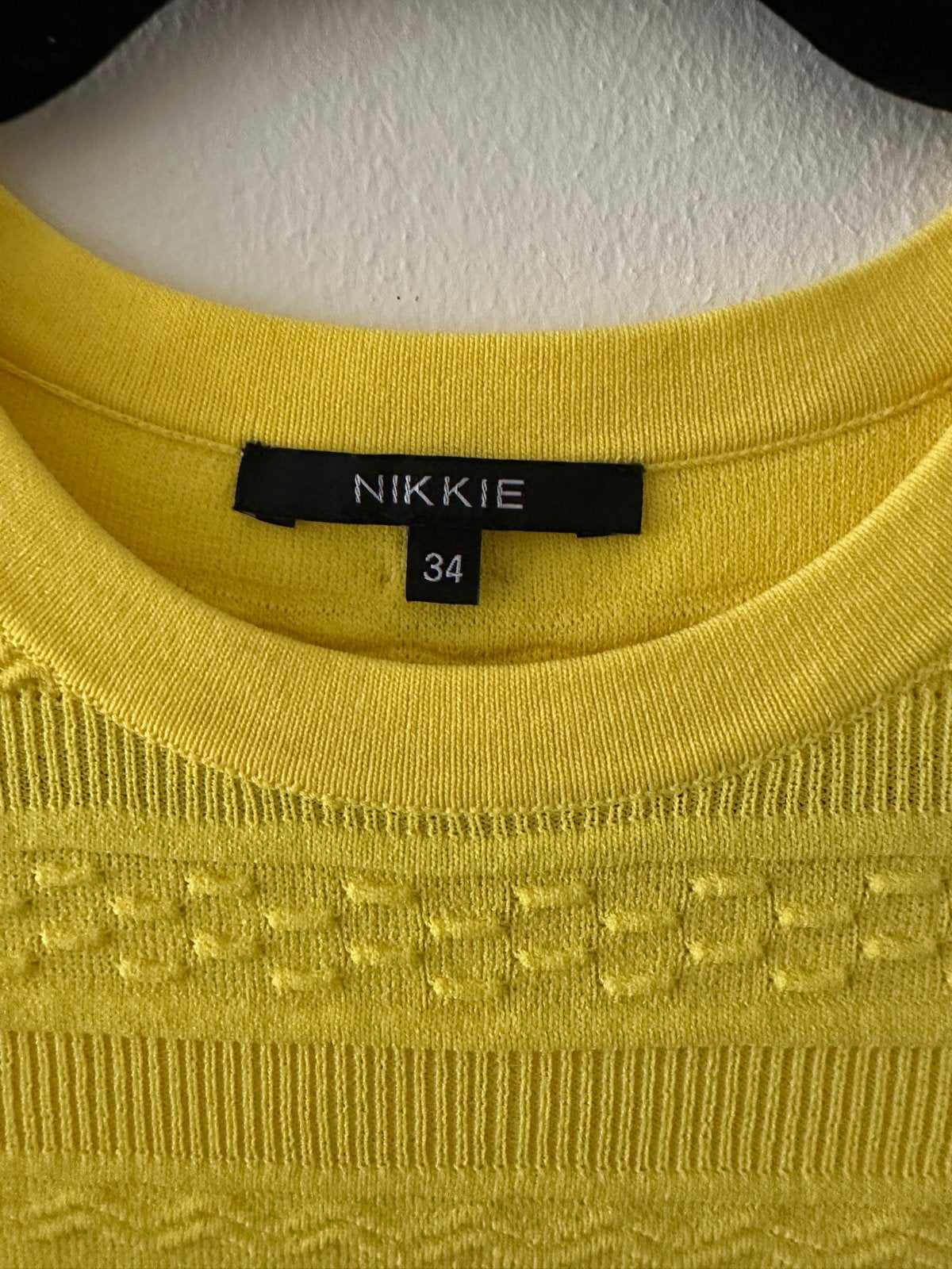 Nikkie geel shirt maat 34 (XS) met korte mouwen, Geel, Ophalen of Verzenden, Zo goed als nieuw, Korte mouw