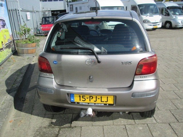 Toyota Yaris 1.0 VVT-i Idols, Stof, Gebruikt, 4 cilinders, 400 kg