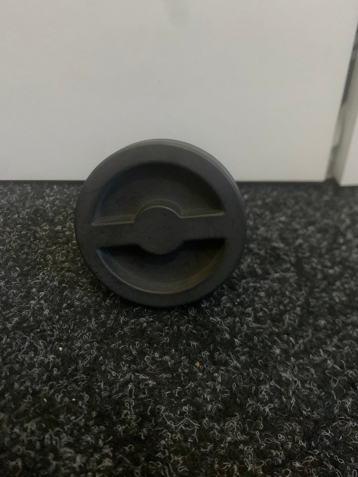 BMW E39 Tankdop / Tankklep Zwart – Gloednieuw, Auto diversen, Autospeakers, Ophalen, Zo goed als nieuw