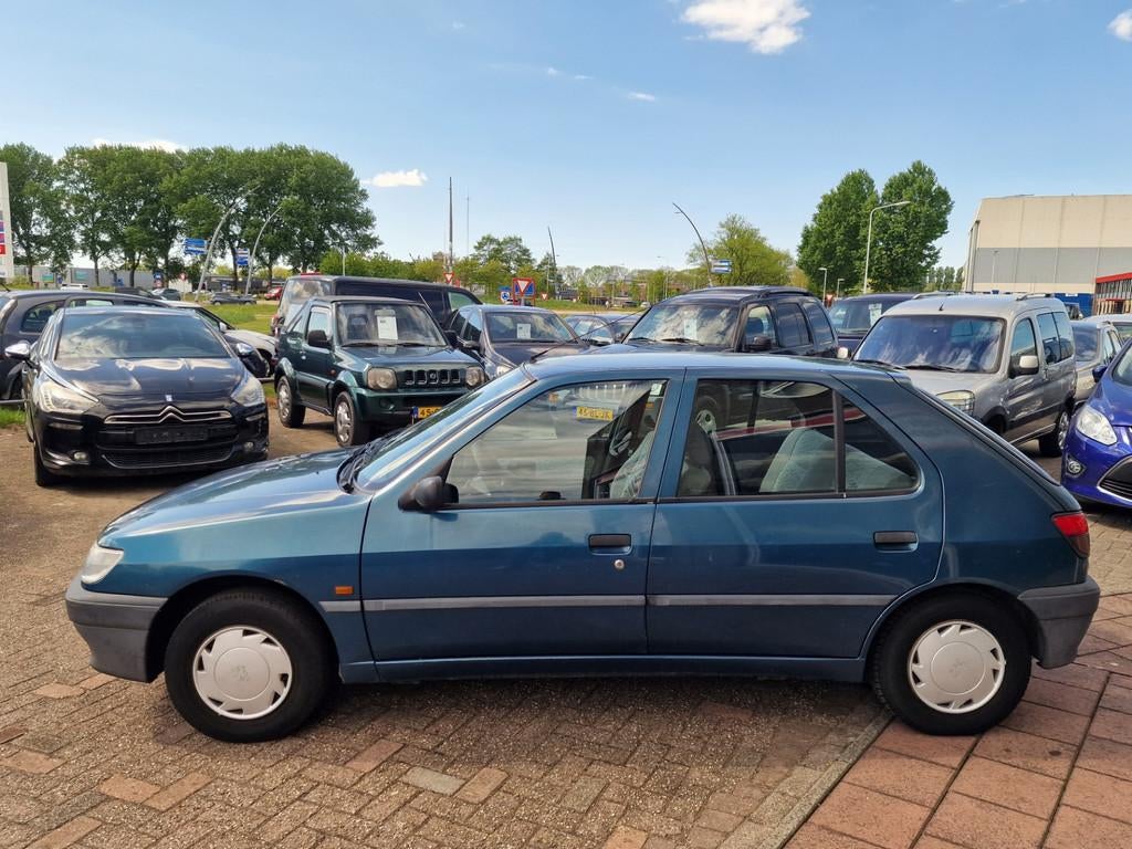Peugeot 306 1.4 XN, Auto's, Peugeot, Stof, Zwart, 4 cilinders, Blauw
