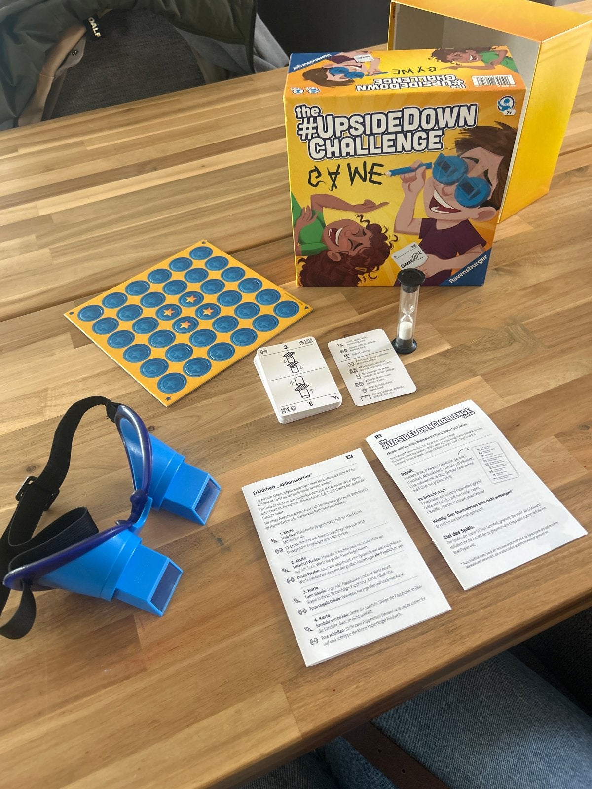The Upside Down Challenge - Ravensburger Gezelschapsspel, Drie of vier spelers, Ophalen of Verzenden, Zo goed als nieuw