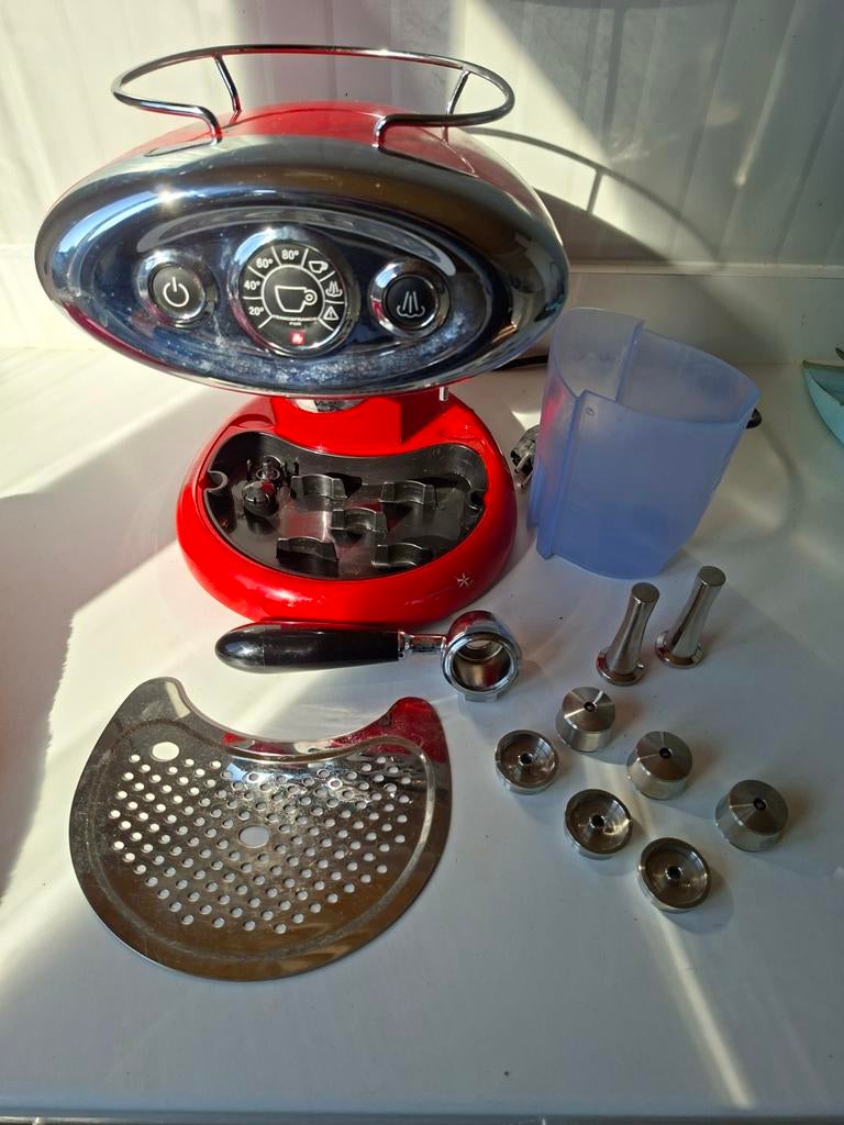Complete Illy Espressomachine met accessoires, Afneembaar waterreservoir, Gebruikt, Espresso apparaat, Gemalen koffie