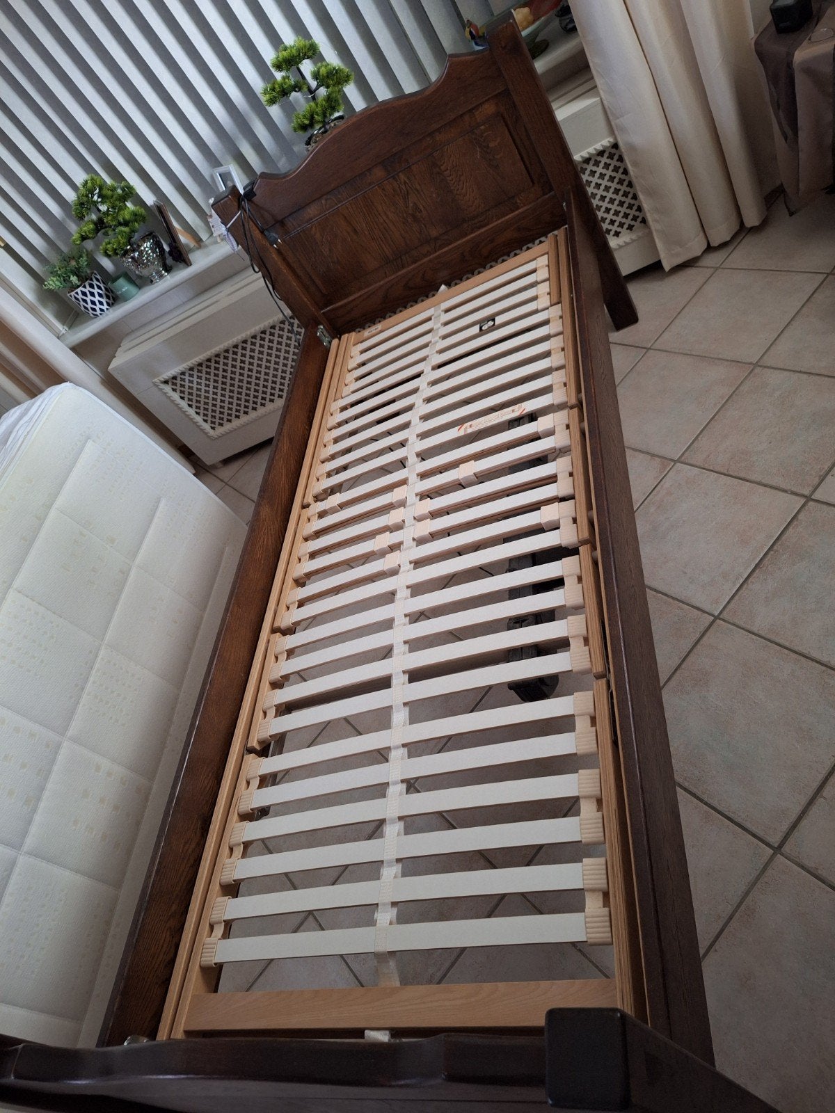 Elektrisch verstelbaar senioren bed 80/190, Ophalen, Verstelbaar, Eenpersoons, 190 cm of minder