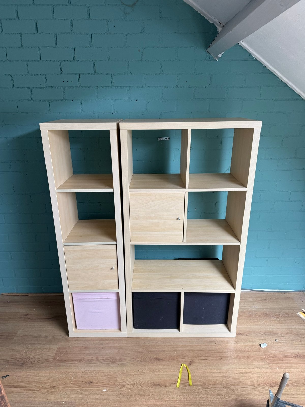 Twee IKEA Kallax kasten met deuren en opberg bakken, Ophalen, Gebruikt, 50 tot 100 cm, Met lade(s)