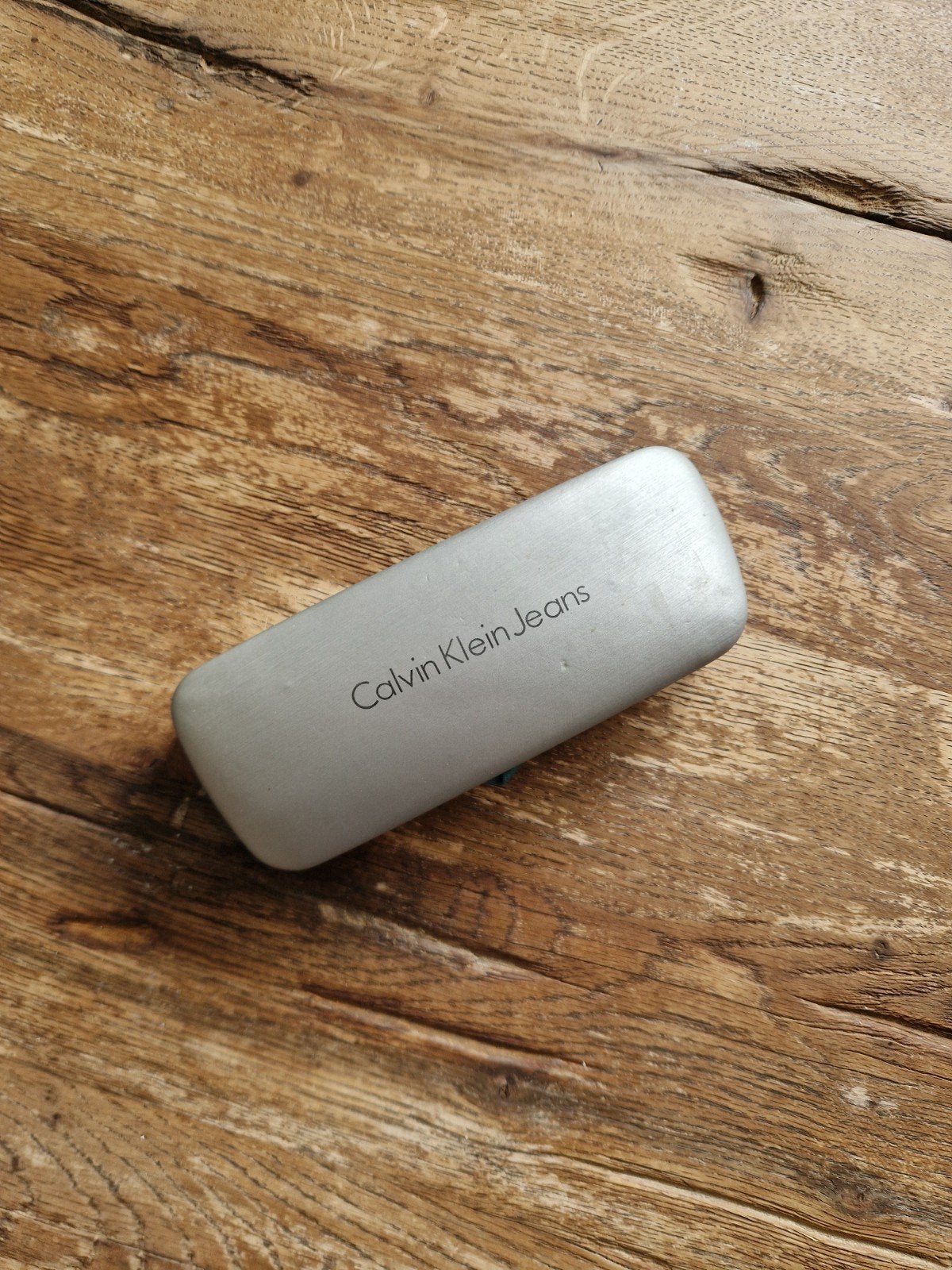 Calvin Klein Jeans - brillenkoker zilver, Sieraden, Tassen en Uiterlijk, Overige merken, Overige kleuren, Ophalen of Verzenden