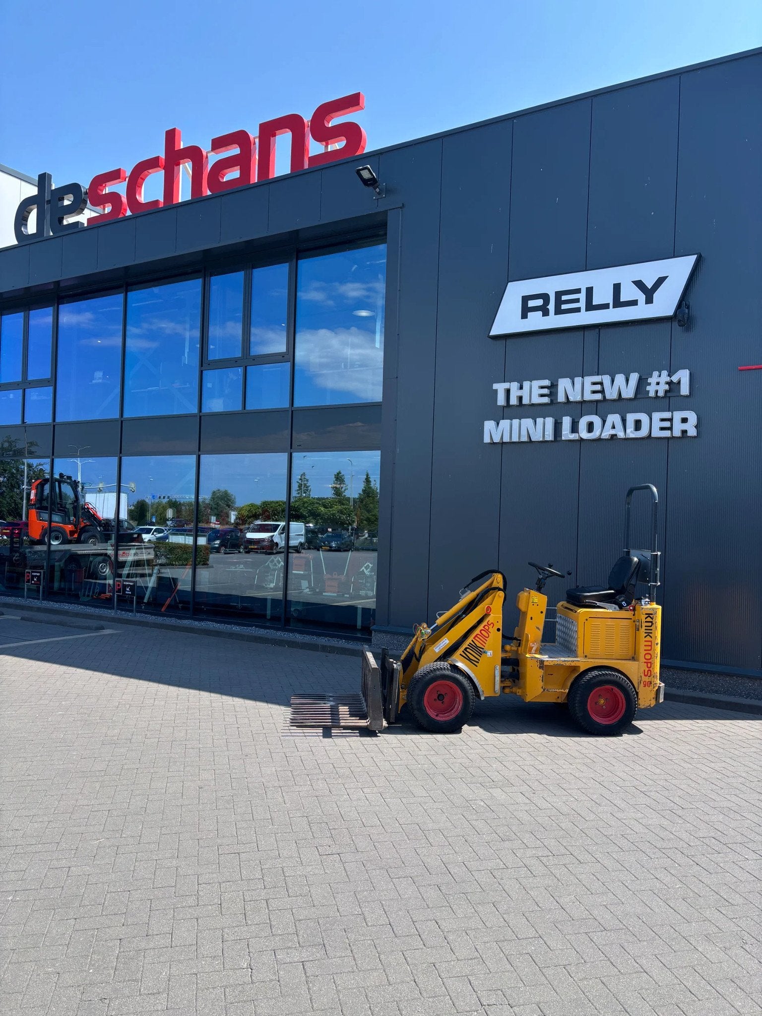 Knikmops KM 90 (bj 2018), Wiellader of Shovel
