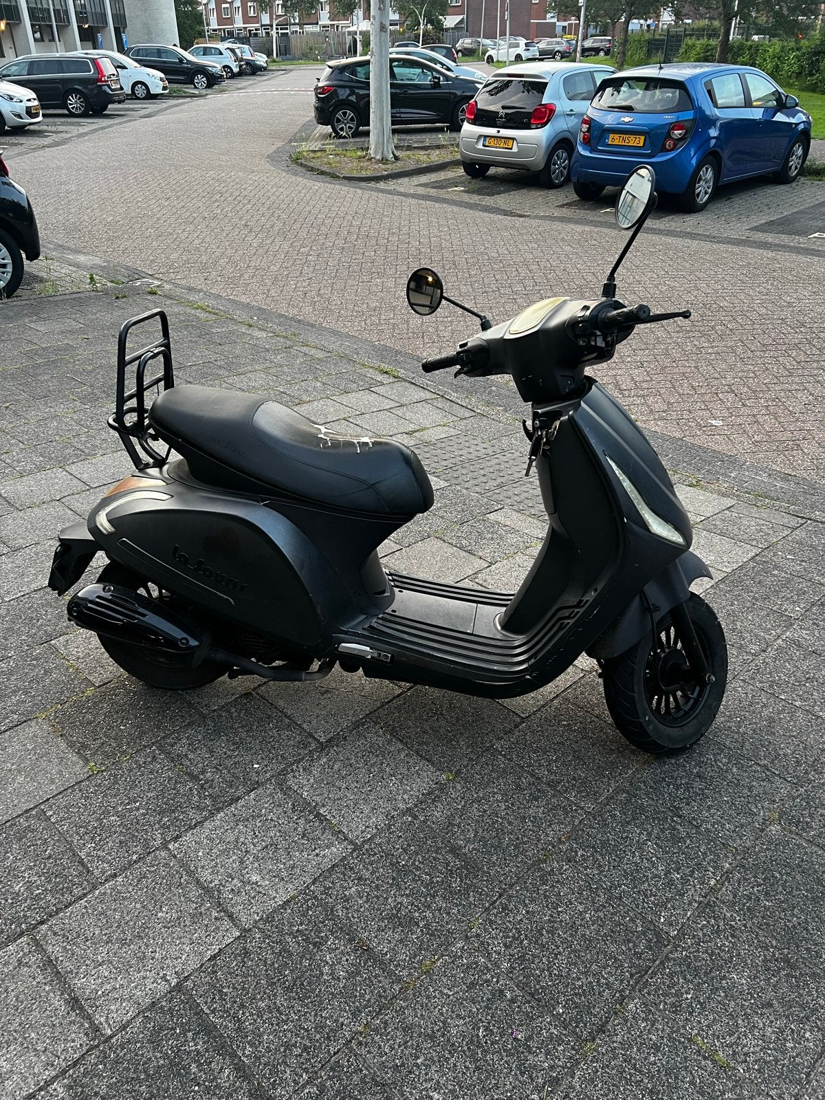 Matzwarte Vespa Sprint Look-a-like Scooter La Souris