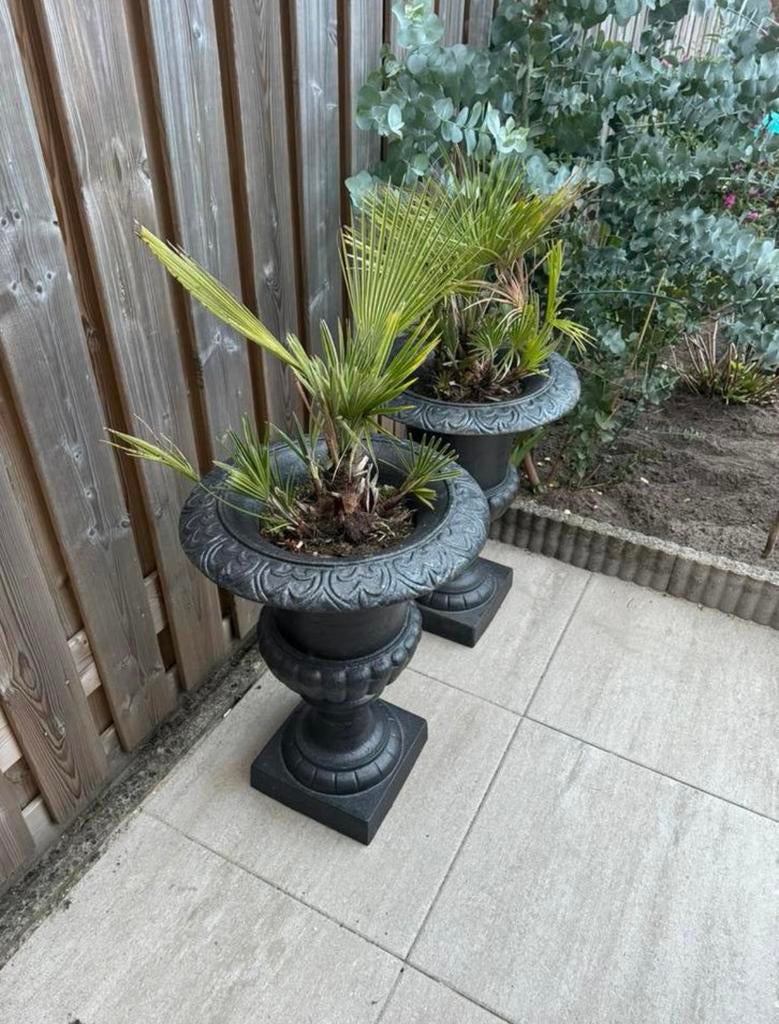 2 gietijzer potten, Tuin en Terras, Ophalen, Zo goed als nieuw