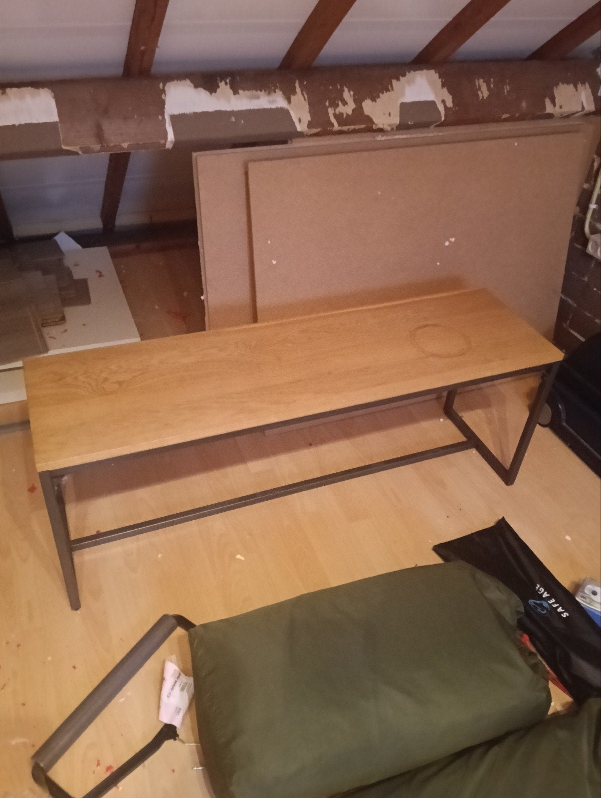 Houten bankje met metalen onderstel, Gebruikt, Industrieel, Ophalen, Overige houtsoorten