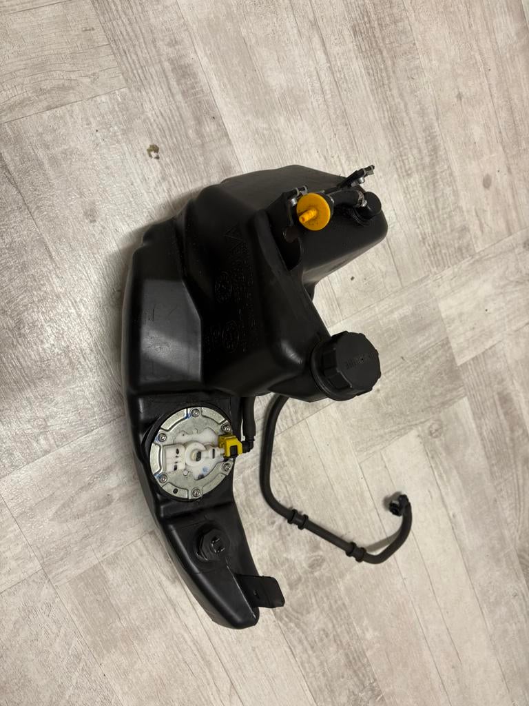 Piaggio zip euro 4/5 benzine tank compleet, Motoren, Tuning en Styling, Ophalen