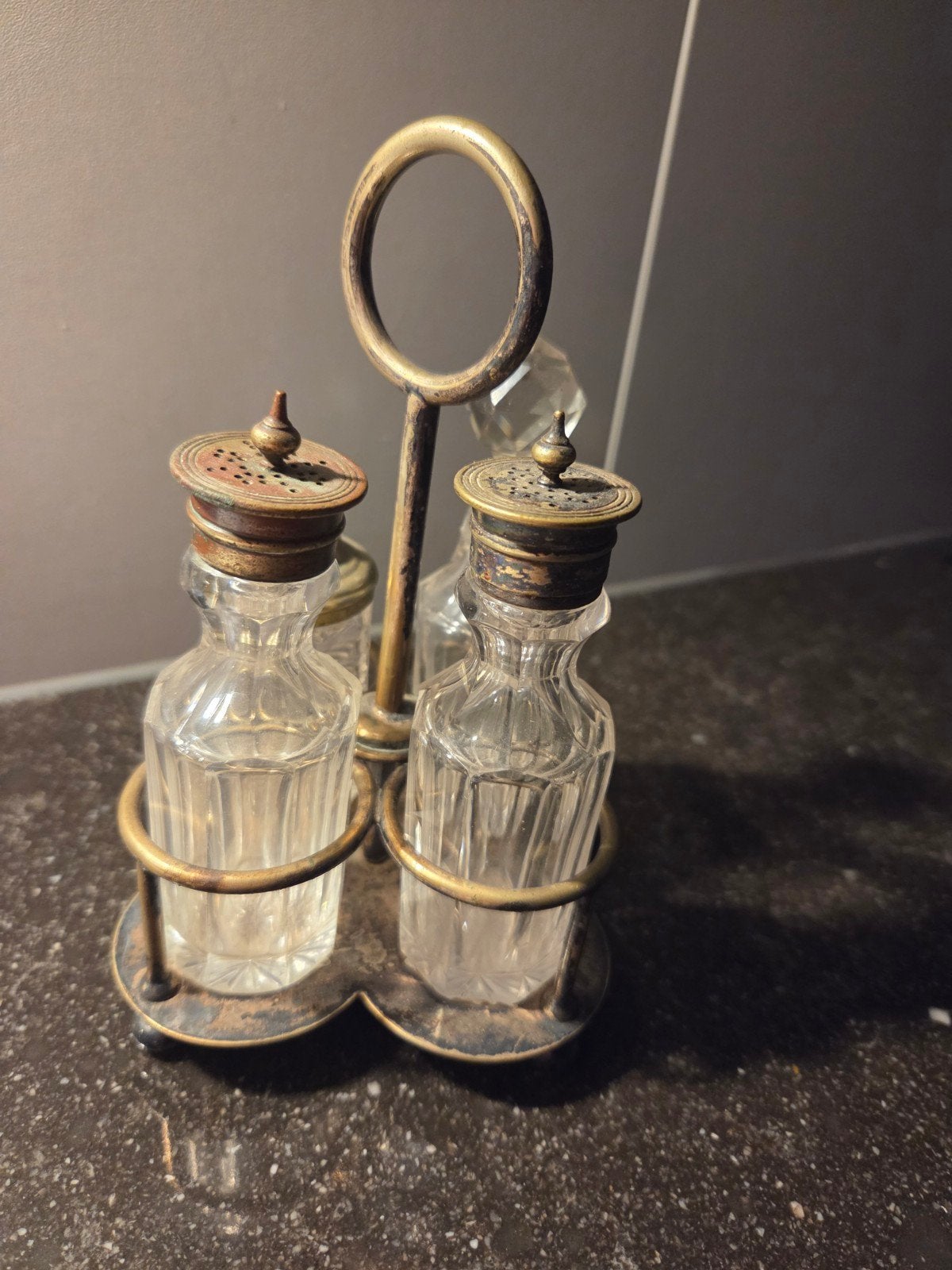 Antiek peper en zoutstel, Ophalen