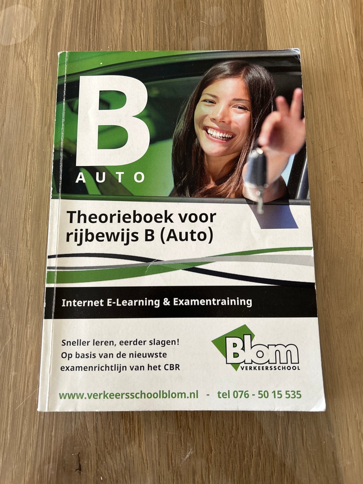 Theorieboek rijbewijs B (Auto) - Verkeersschool Blom, Ophalen, Zo goed als nieuw, Overige niveaus