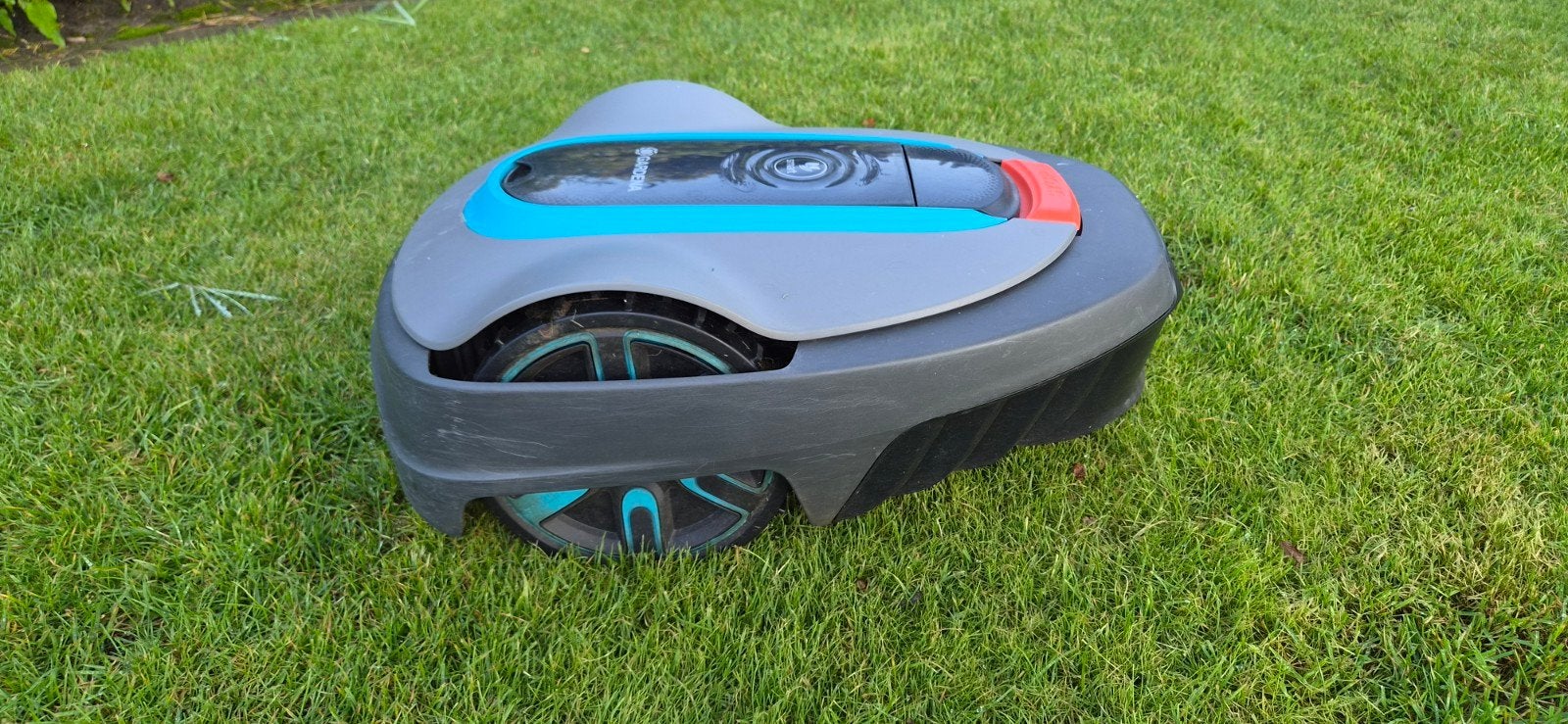 gardena Sileno city 600 smart met LONA, Ophalen, Bestuurbaar via app, Zo goed als nieuw, Minder dan 20 cm