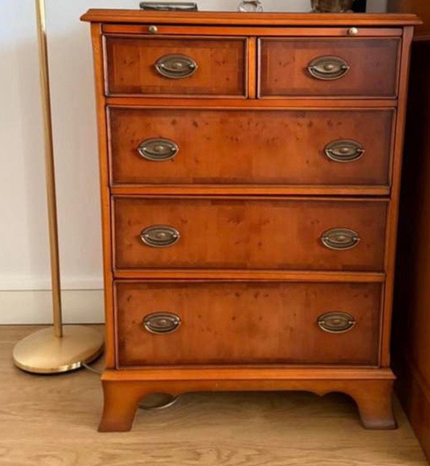 Diverse mooie meubelen oa vintage stoelen en sta op stoel, Verzamelen, Militaria | Tweede Wereldoorlog, Verzenden, Overige soorten