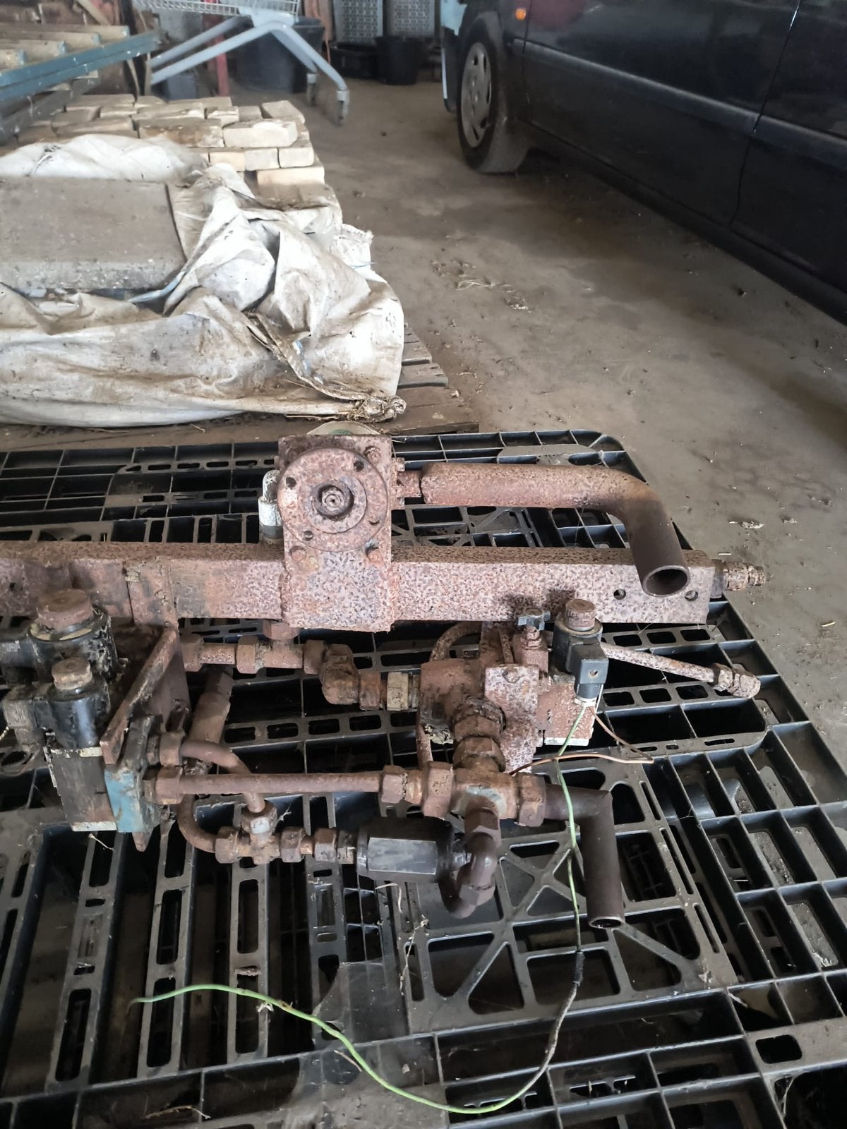Hydrauliekpomp met afsluiters op frame, Ophalen, Gebruikt