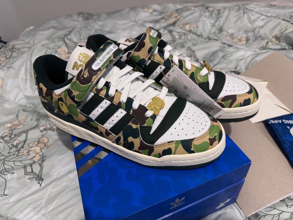 Adidas Forum 84 Low BAPE 30th anniversary Green Camo 44 2/3, Overige kleuren, Verzenden, Nieuw, Sneakers of Gympen