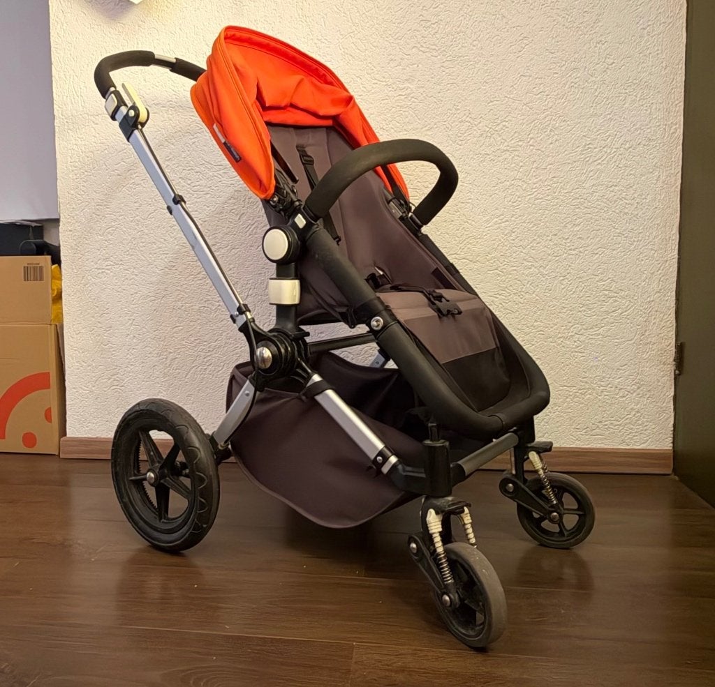 A good babywagen looking for a new baby to look after, Gebruikt, Bugaboo, Verstelbare duwstang, Ophalen