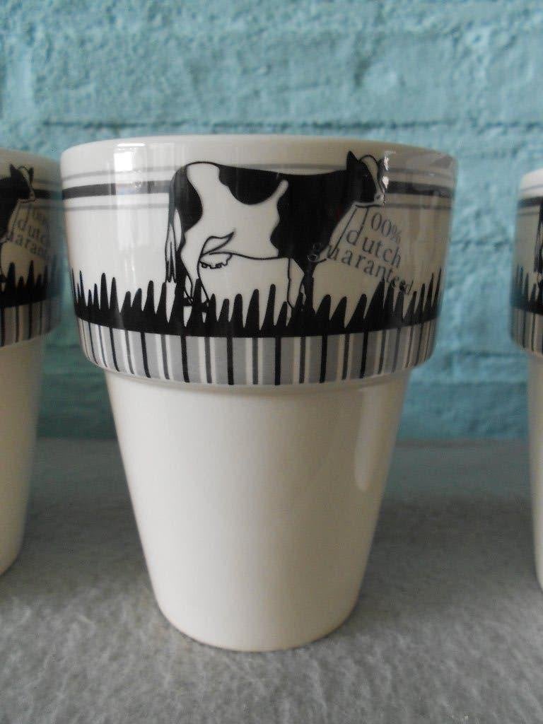 2 mooie Holland souvenier melk bekers koe, Huis en Inrichting, Keuken | Servies, Ophalen, Overige typen, Zo goed als nieuw, Overige stijlen