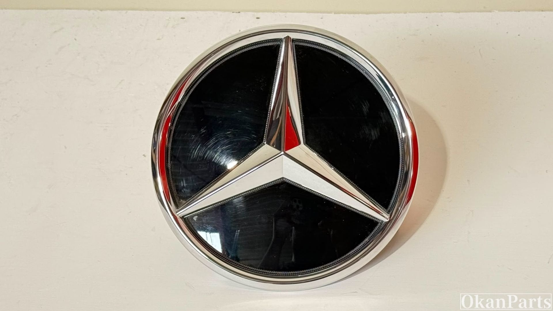 Mercedes-Benz EQA H243 EQB X243 LED Embleem Logo A2438100000, Mercedes-Benz AG, Voor, Mercedes-Benz, Nieuw