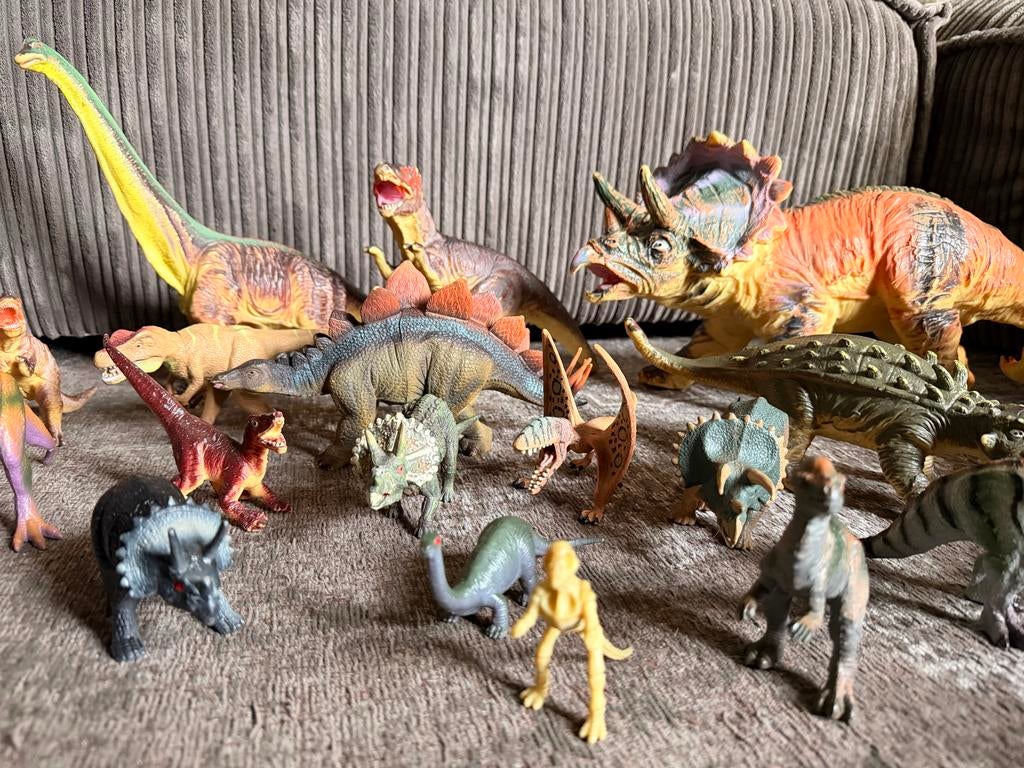 Grote verzameling dinosaurus speelgoedfiguren, Ophalen, Zo goed als nieuw