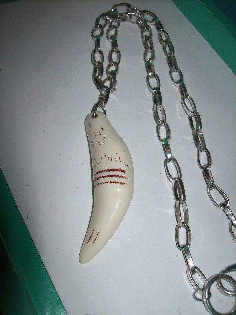 Ketting Zilvertint Schakel model Mooie Witte Tand Hanger, Overige kleuren, Verzenden, Nieuw, Overige materialen