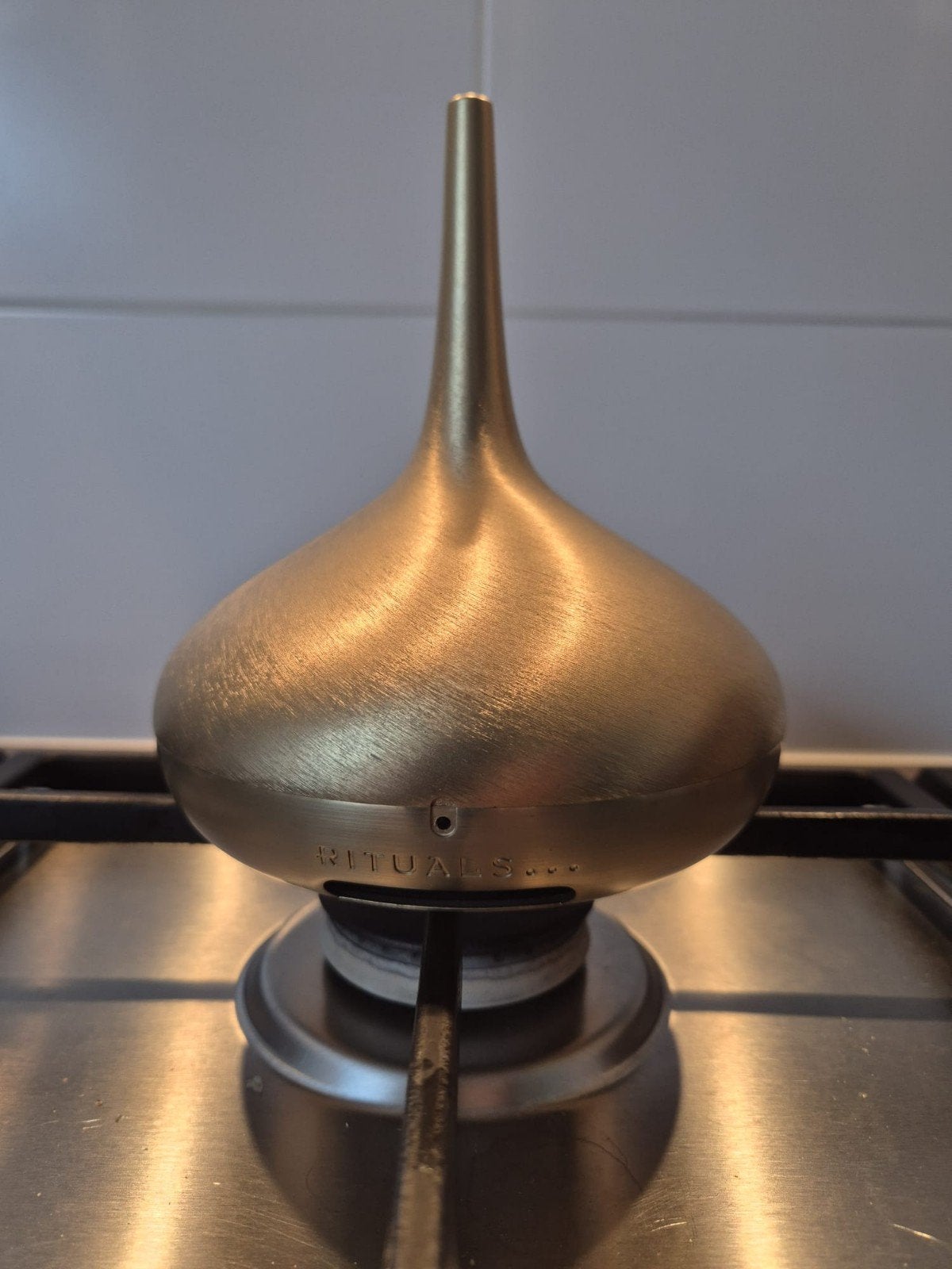 Rituals Genie Draadloze Parfum Diffuser, Ophalen, Zo goed als nieuw, Goud, Metaal