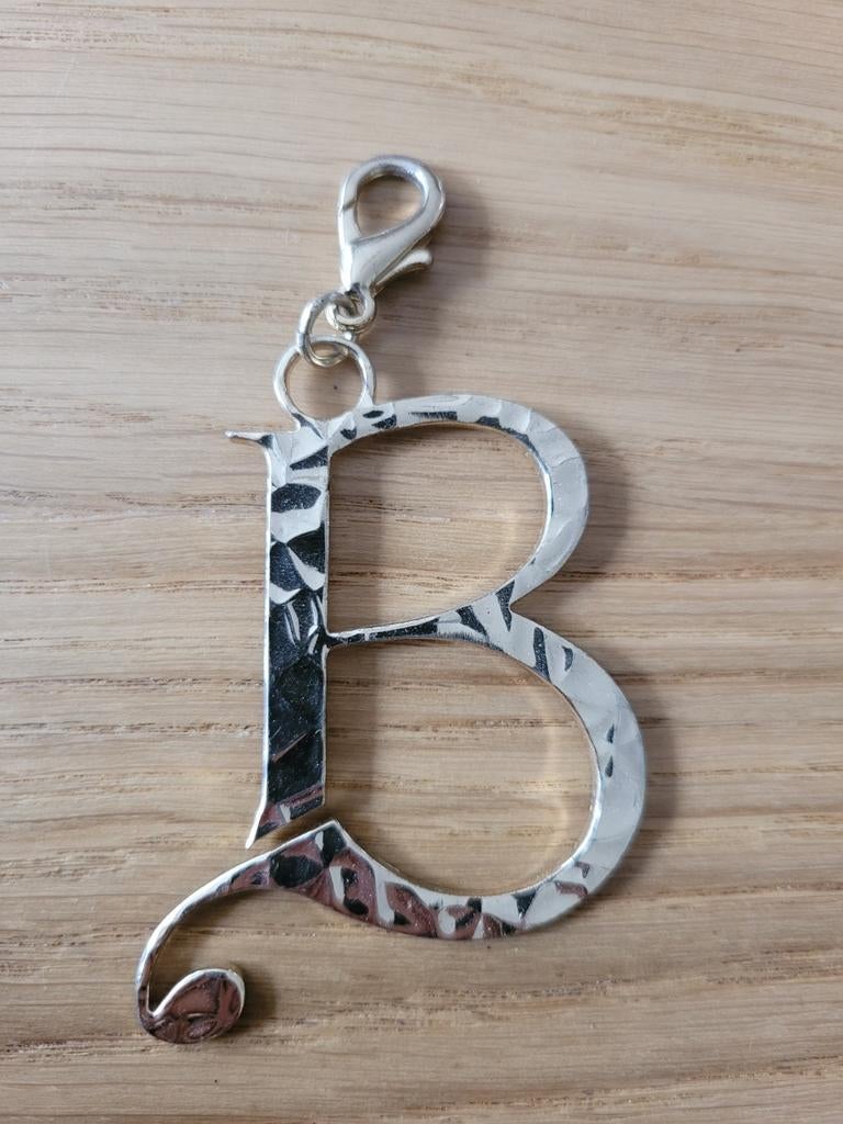 Gouden Bedel Letter B, Sieraden, Tassen en Uiterlijk, Bedels, Overige merken, Ophalen of Verzenden, Zo goed als nieuw, 1 bedel