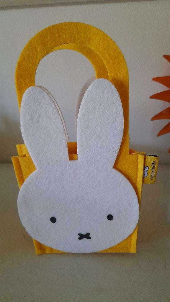 Nijntje / Miffy tasje van vilt, Ophalen of Verzenden, Gebruikt, Nijntje, Jongen of Meisje