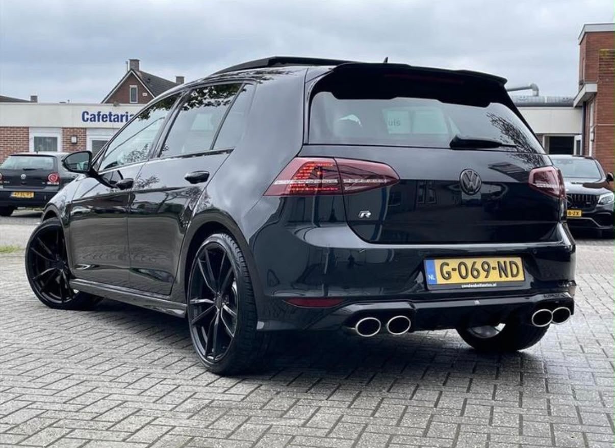 Foto 13 van Volkswagen Golf 2.0 TSI R 221KW 5D 4MOTION DSG 2014 Zwart