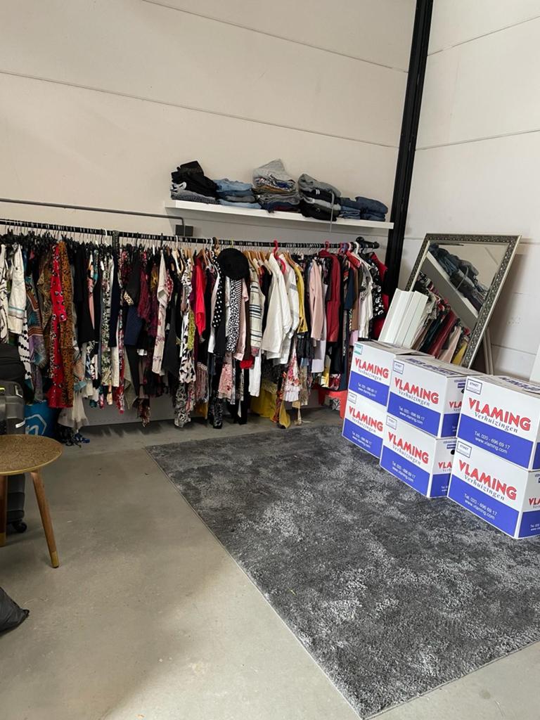 2de hands kleding en schoenen - alles voor €1 per stuk!, Kleding | Dames, Ophalen, Gedragen