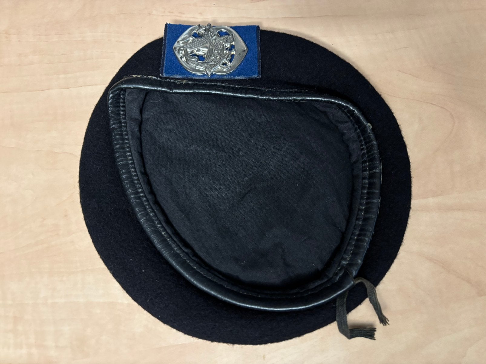Baret zwart cavalerie huzaren van boreel maat 58, Verzenden, Landmacht, Nederland, Helm of Baret
