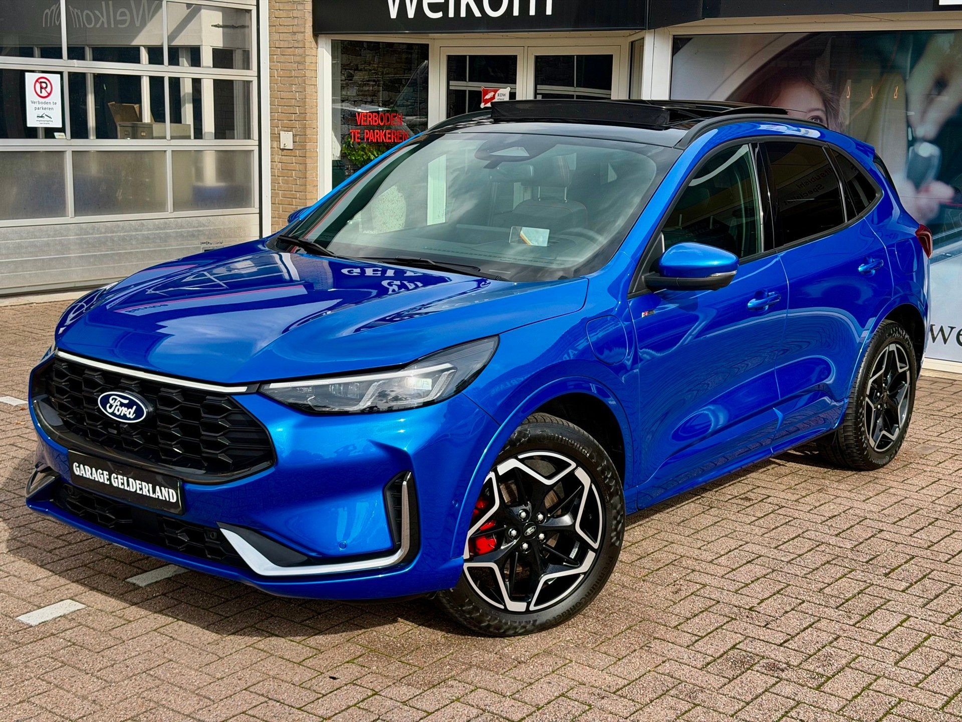 Ford Kuga 2.5 PHEV ST-Line X | PANO | VIRTUAL-COCKPIT | FULL, Auto's, Dealer onderhouden, Gebruikt, Zwart, 4 cilinders