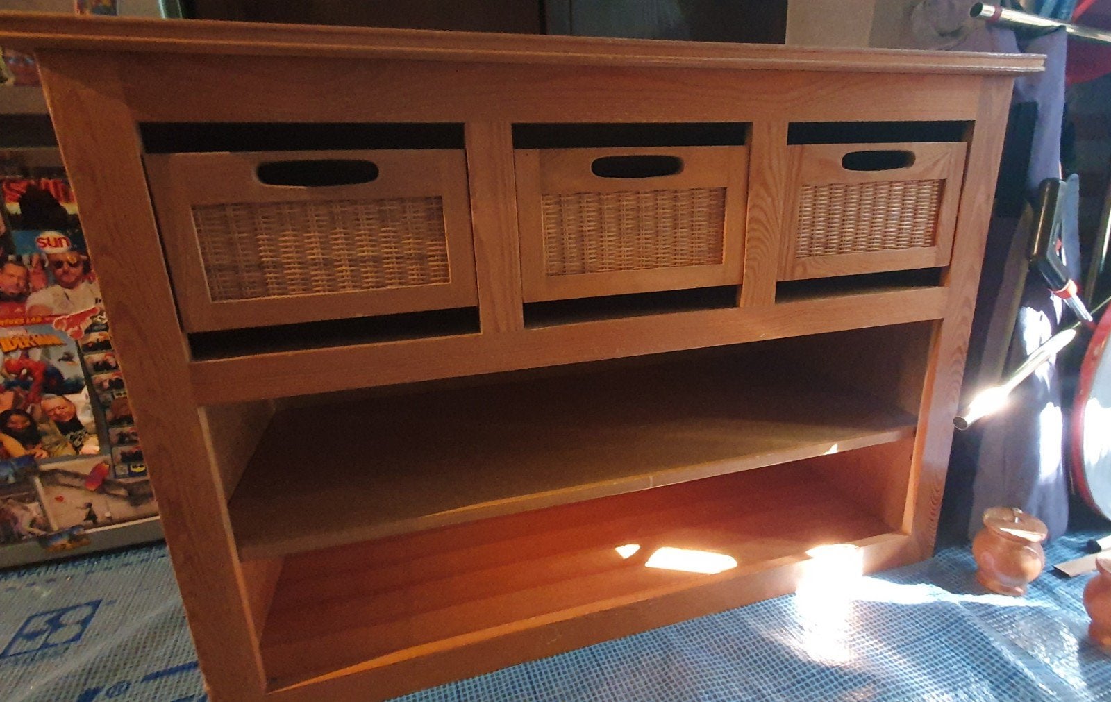 Massief houten naaldbomen kastje / commode met 3 lades, Ophalen, Gebruikt