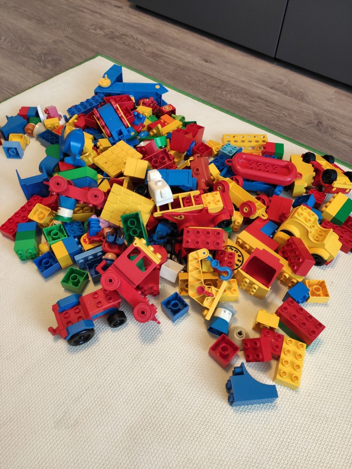 duplo lego.  o.a. boerderij en poppenhuis.