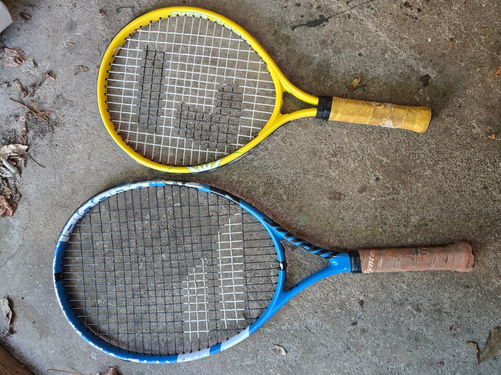 Babolat Drive Jr 29 (blauw) en een tyger junior tennisracket, Sport en Fitness, Ophalen of Verzenden, Gebruikt, Racket, Babolat