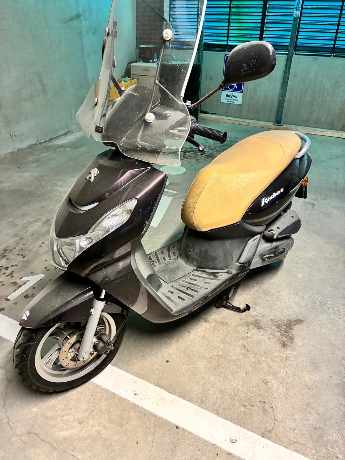 Peugeot kisbee snorfiets 25km/u, Ophalen, Gebruikt, Overige modellen, Benzine