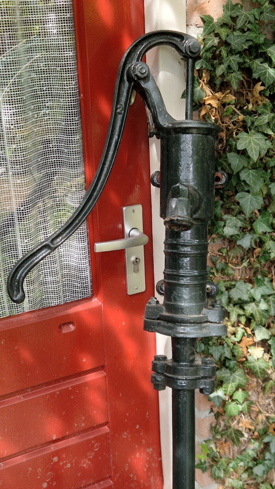 Oude gietijzeren waterpomp - Decoratief of functioneel, Ophalen, Gebruikt