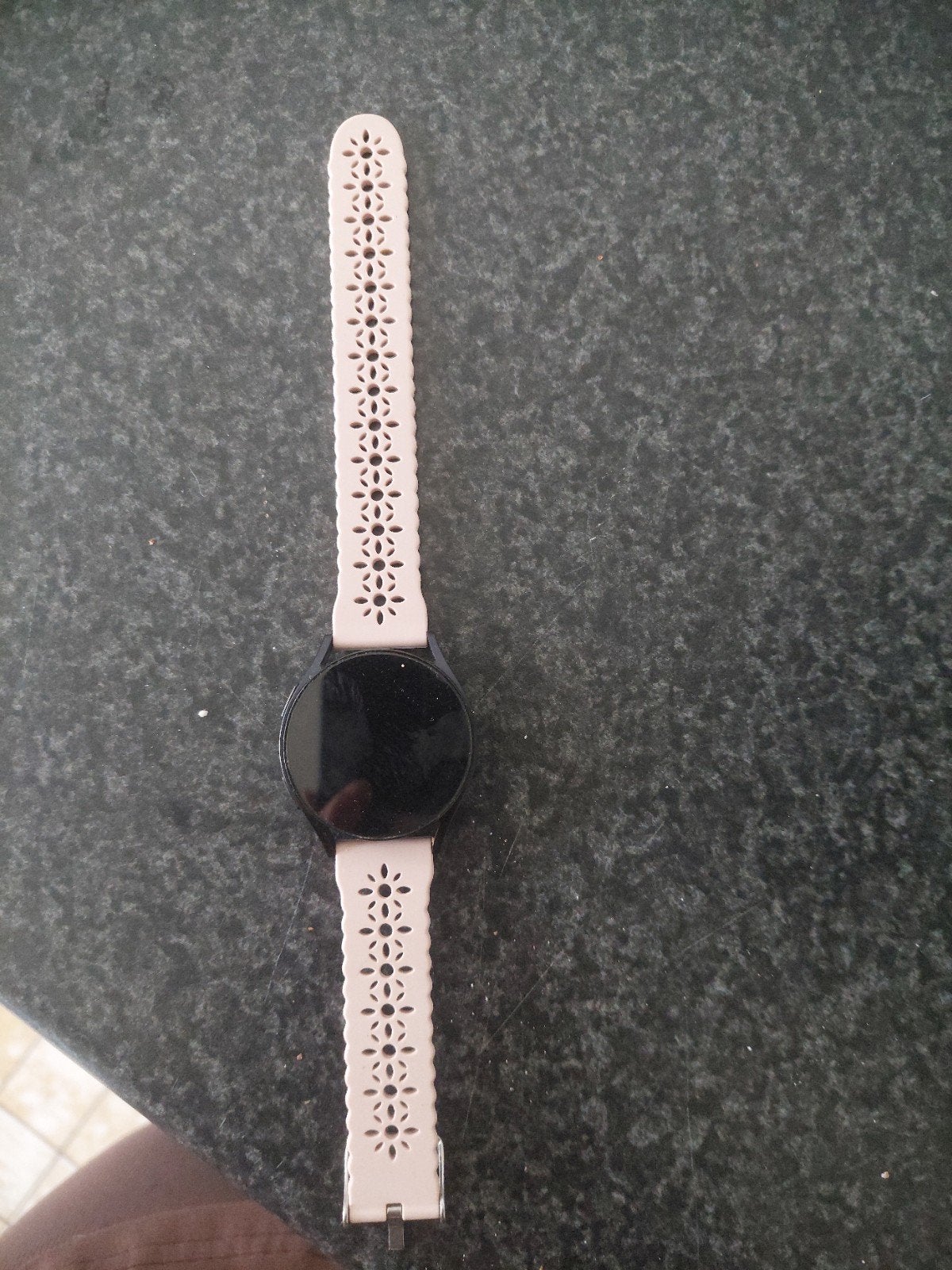 Smartwatch met Roze Bandje - Zo goed als nieuw, Ophalen of Verzenden, Zo goed als nieuw, Roze, Onbekend