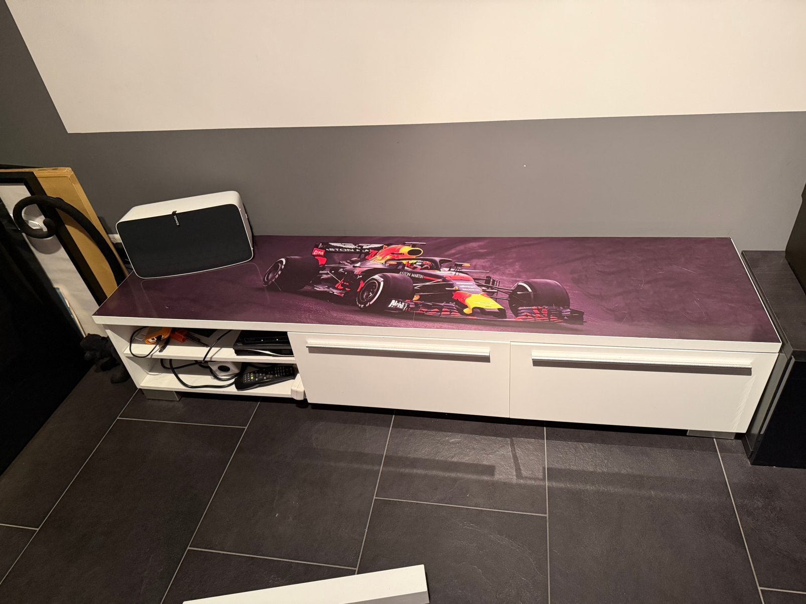 TV kast hoogglans wit met Max Verstappen print, Ophalen, 150 tot 200 cm, Zo goed als nieuw, Minder dan 100 cm