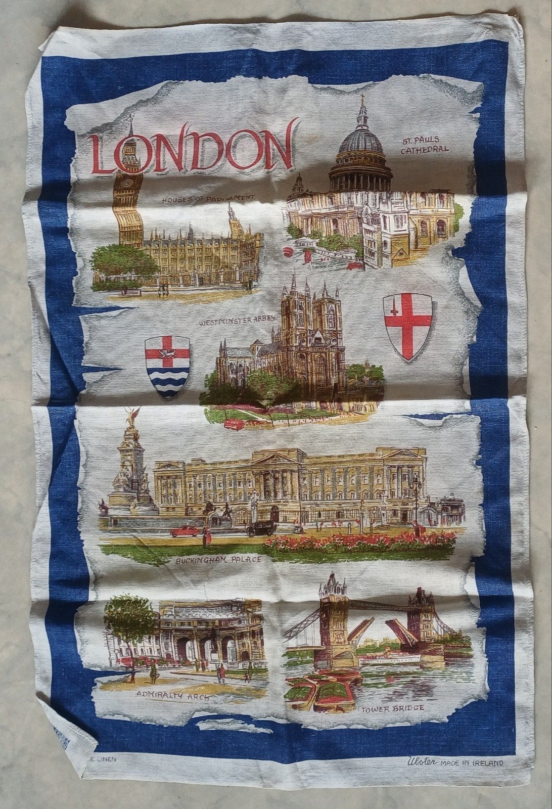Set van 3 vintage souvenir theedoeken + placemat met servet, Ophalen