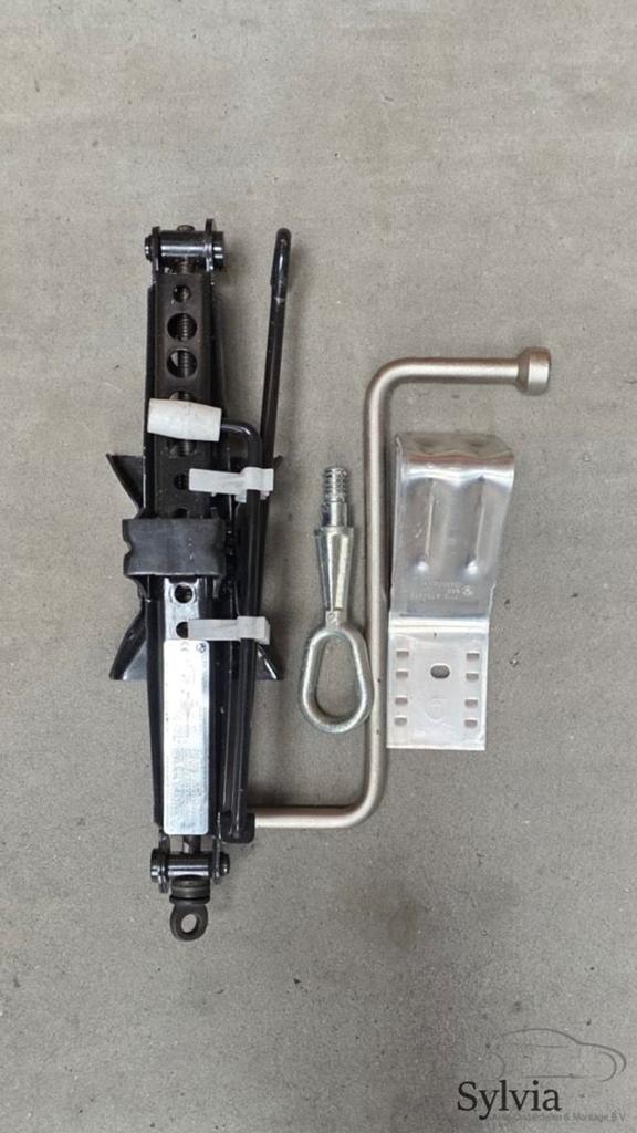 Originele Krik Crick Gereedschap Set BMW X3 serie E83 + LCI, Auto diversen, Autogereedschap, Gebruikt, -, -, Ophalen of Verzenden
