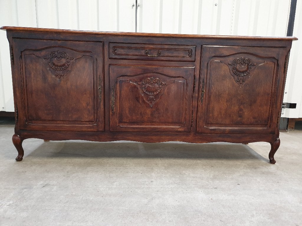 Prachtige Queen Ann Stijl dressoir. Het kan geleverd worden., Huis en Inrichting, Kasten | Dressoirs, Ophalen, Gebruikt, Met deur(en)