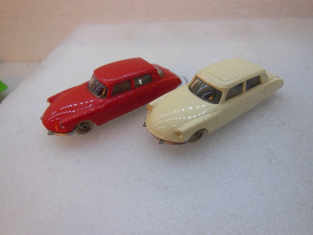 LEGO 2 x CITROEN DS19 - 1:87 -Rood/Wit, Hobby en Vrije tijd, Modelauto's | 1:87, Ophalen of Verzenden, Gebruikt, Auto, Overige merken