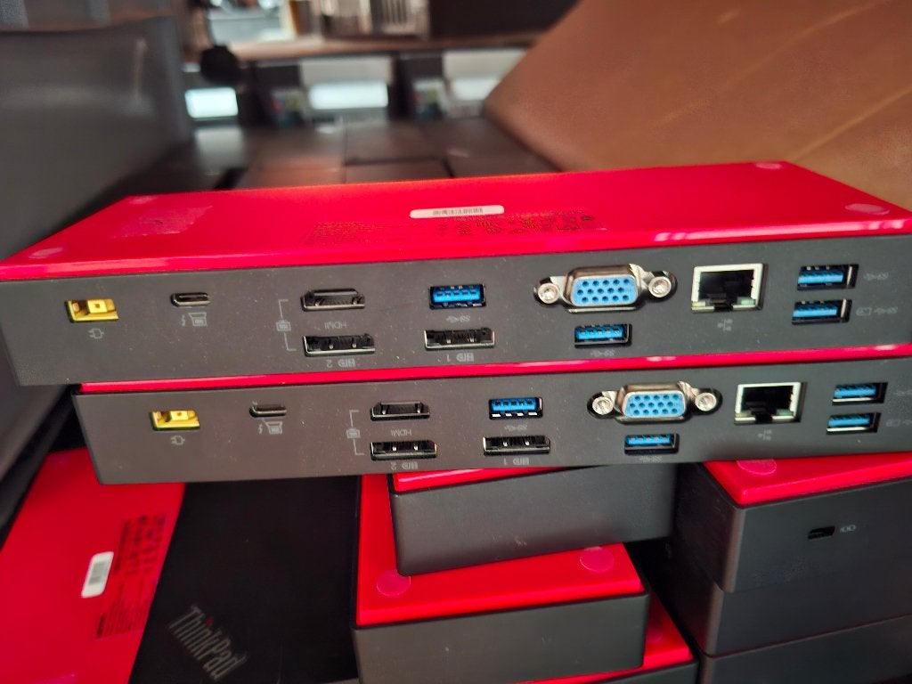 Partij 100 x Lenovo ThinkPad Thunderbolt 3 Dock Type : 40AC, Computers en Software, Dockingstations, Zo goed als nieuw, Laptop