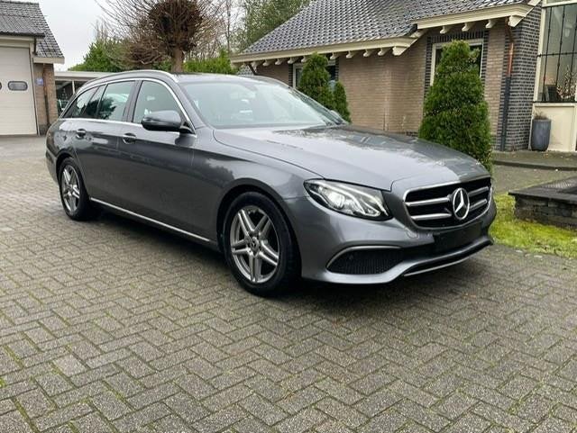 Mercedes-Benz E-klasse Estate 200 d AVANTGARDE NAVI CAMERA L, Automaat, Achterwielaandrijving, 4 cilinders, Leder en Stof